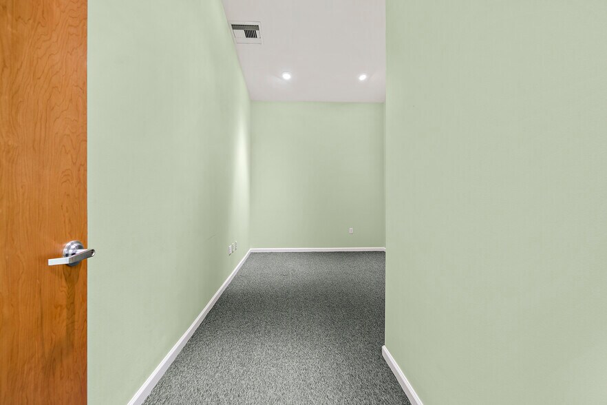 More Photos Of 3270 Highway A1A, Melbourne Beach Office For Lease