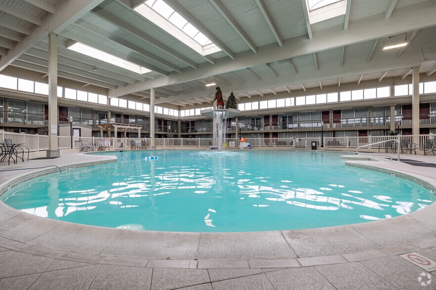 More Photos Of 1399 Bench Rd, Pocatello Hotel For Sale