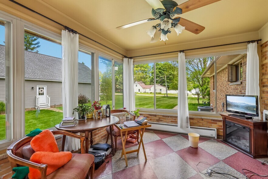More Photos Of 836 Jacoby Rd, Copley Healthcare For Sale