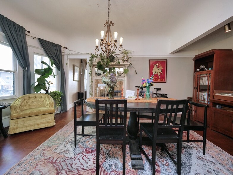 More Photos Of 1901-1903 H St, Sacramento Apartments For Sale