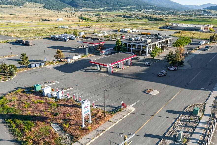 More Photos Of 3999 Airport Rd, Merritt General Retail For Sale