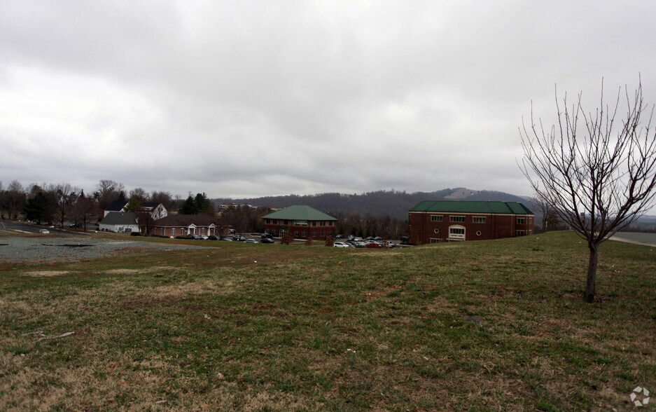 More Photos Of 1405 Rolkin Ct, Charlottesville Office For Sale