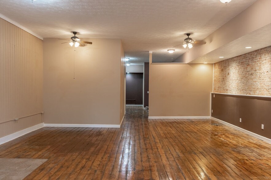 More Photos Of 149-155 S Main St, Leslie Storefront Retail Residential For Sale