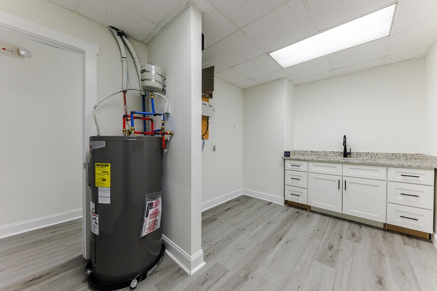 More Photos Of 1375 Access Rd, Covington Freestanding For Sale