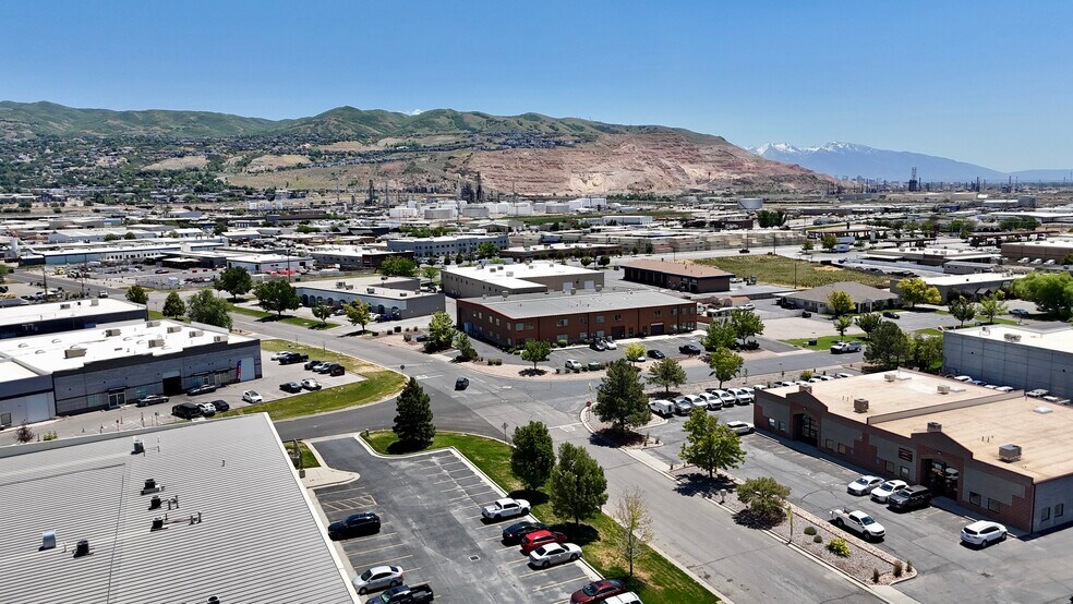 More Photos Of 190 N Cutler Dr, North Salt Lake Warehouse For Lease