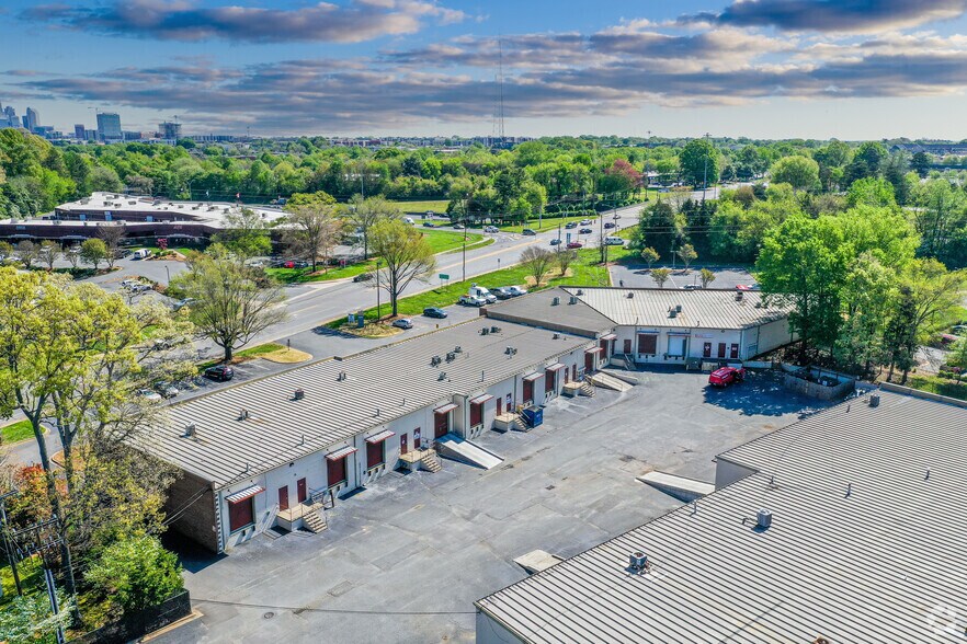 More Photos Of 801 Clanton Rd, Charlotte Showroom For Lease