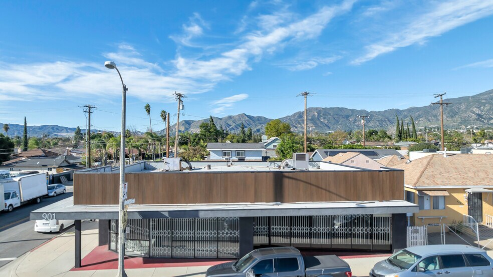 More Photos Of 901 N Maclay Ave, San Fernando Freestanding For Lease