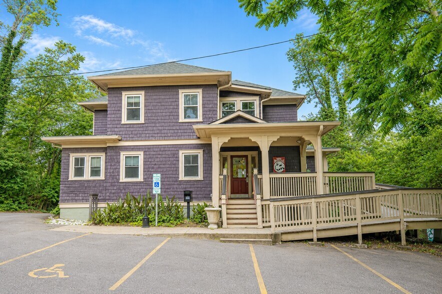 More Photos Of 264 Haywood Rd, Asheville Medical For Sale