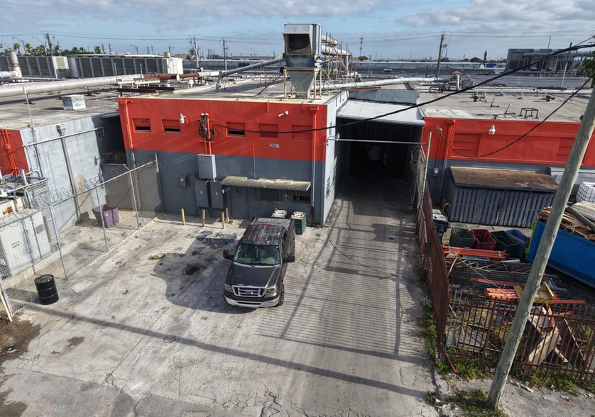 More Photos Of 3651 NW 49th St, Miami Warehouse For Sale