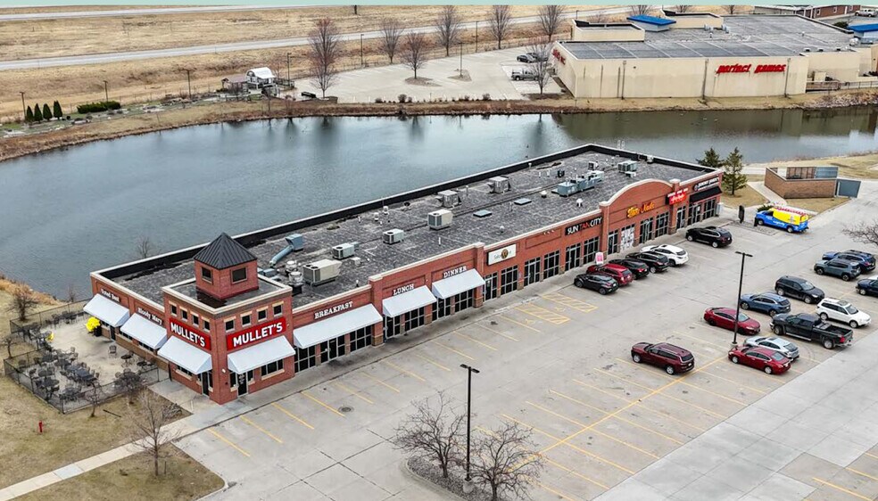 More Photos Of 4510 Mortensen Rd, Ames General Retail For Lease
