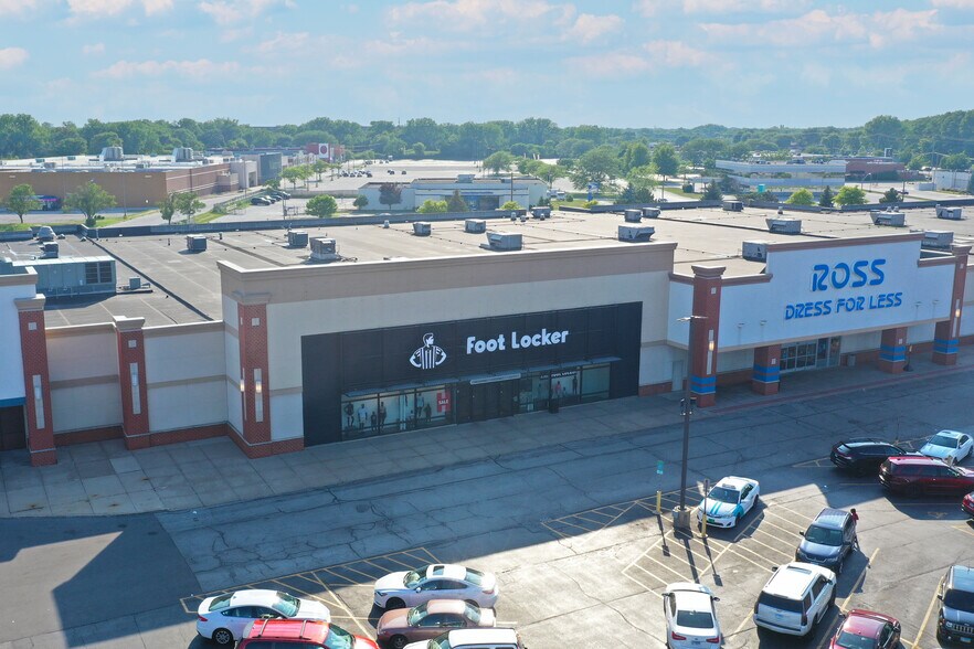 More Photos Of 500 River Oaks West Rd, Calumet City Unknown For Lease