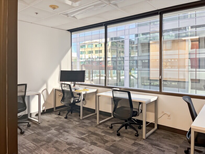 More Photos Of 10655 NE 4th St, Bellevue Coworking Space