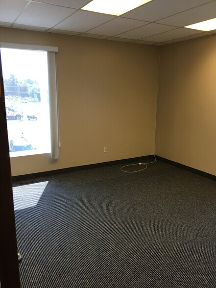 More Photos Of 15241 Stony Plain Rd NW, Edmonton Storefront Retail Office For Lease