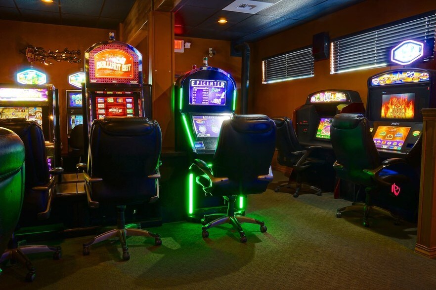 More Photos Of 3189 Highway 83 N, Seeley Lake Freestanding For Sale