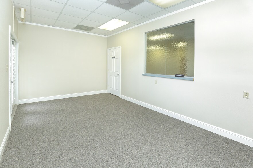 More Photos Of 501 E Oak St, Kissimmee Medical For Lease