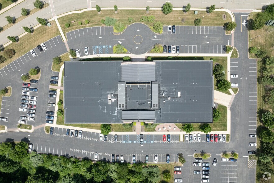 More Photos Of 1 Jefferson Rd, Parsippany Office For Sale