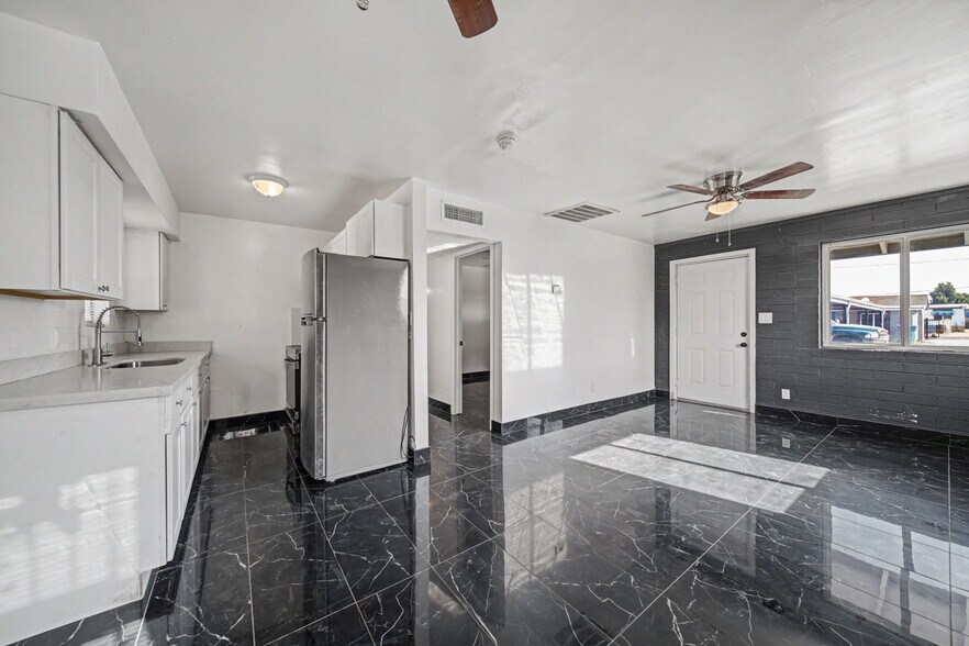 More Photos Of 4028 S 15th St, Phoenix Multifamily For Sale