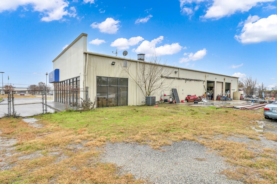 More Photos Of 3050 Farm To Market 2920 Rd, Spring Auto Repair For Sale