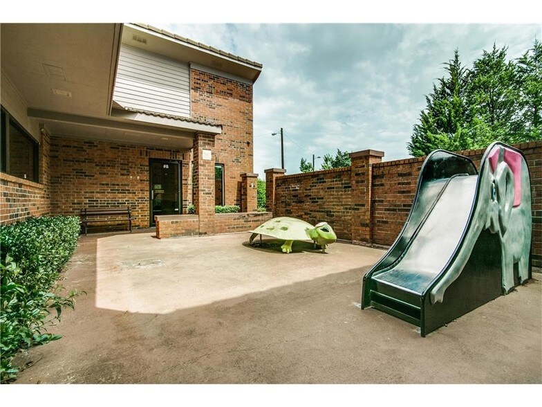 More Photos Of 2231 Peggy Ln, Garland Medical For Sale