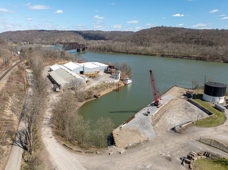 More Photos Of 700 Riverside Dr, Freeport Industrial For Sale