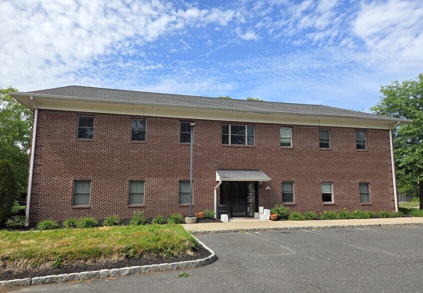 Primary Photo Of 24 Stelton Rd, Piscataway Medical For Lease