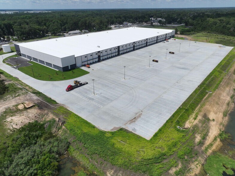 More Photos Of 4704 Ogeechee Rd, Savannah Warehouse For Lease
