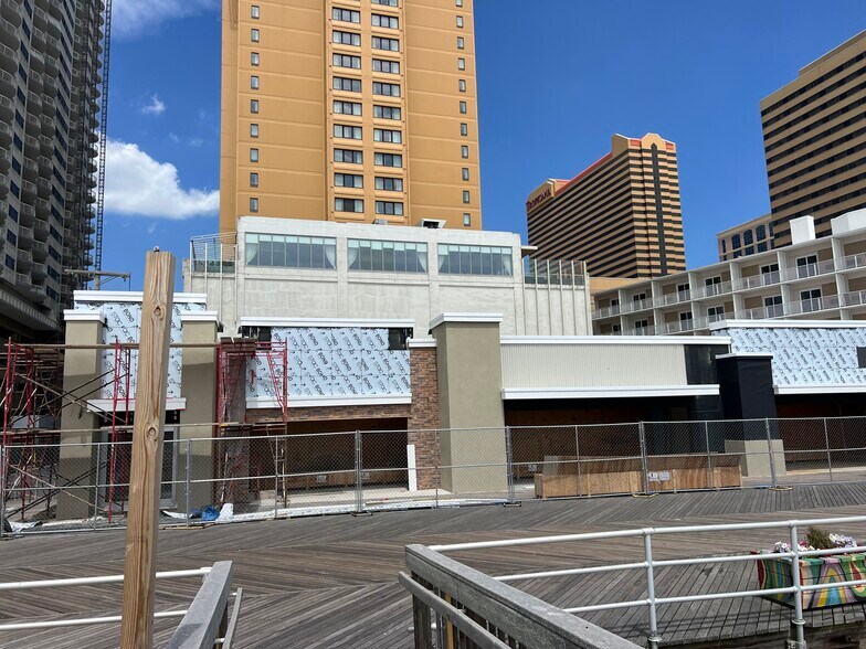 More Photos Of 110 S Morris Ave, Atlantic City Hotel For Lease