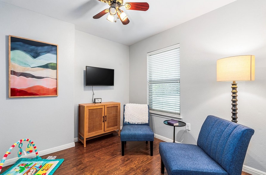 More Photos Of 4611 Menchaca Rd, Austin Medical For Sale