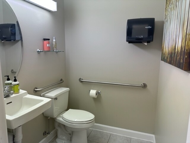 More Photos Of 6501 Creedmoor Rd, Raleigh Office Residential For Lease