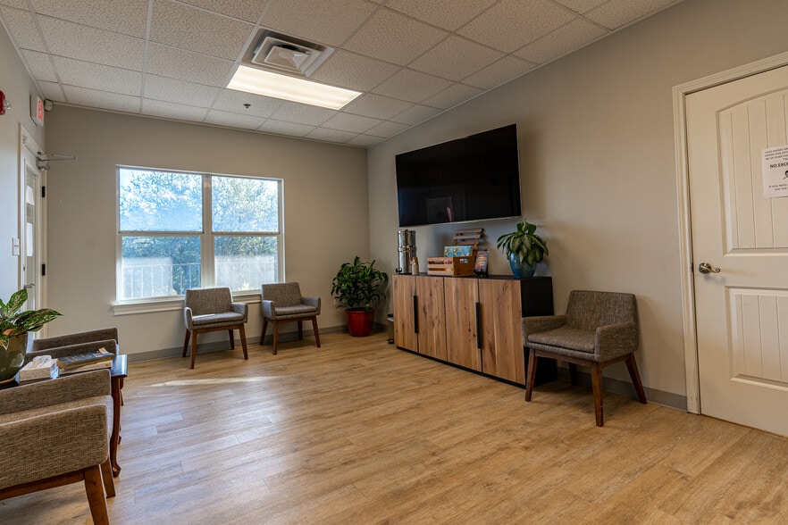 More Photos Of 3010 Bee Caves Rd, Rollingwood Medical For Lease
