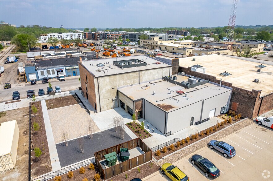 More Photos Of 112 SE 4th St, Des Moines Apartments For Lease