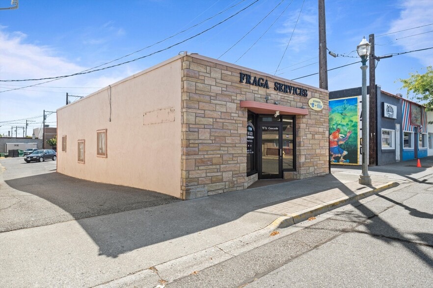 More Photos Of 11 S Cascade St, Kennewick Office For Sale