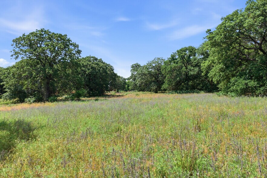 More Photos Of 3523 E Highway 199, Springtown Office For Sale