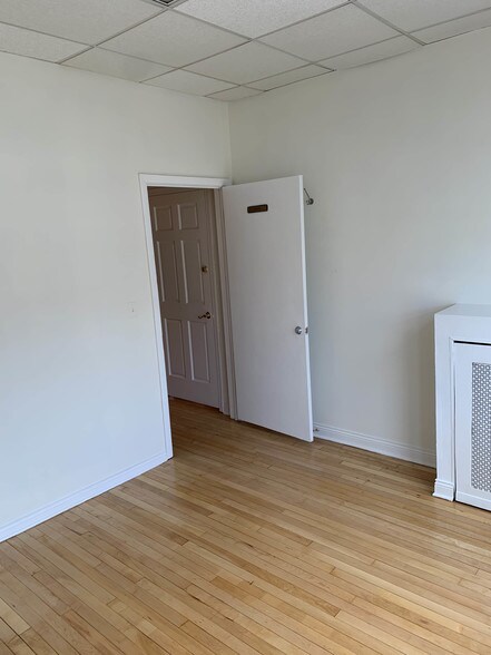 More Photos Of 3433-3439 N Sheffield Ave, Chicago Storefront Retail Residential For Lease
