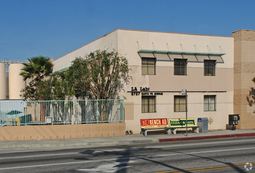 Primary Photo Of 3737 S Santa Fe Ave, Vernon Warehouse For Lease