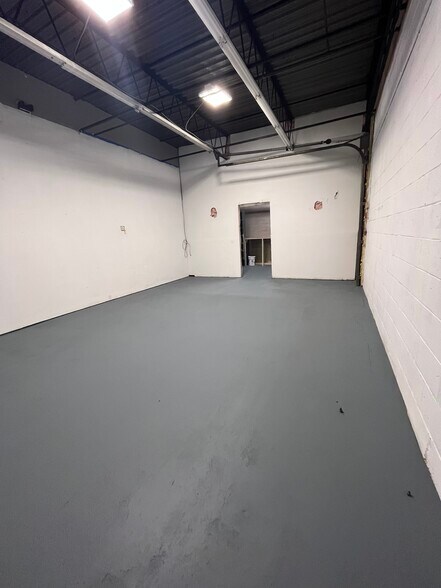 More Photos Of 67 W Main St, Merrimac Warehouse For Lease