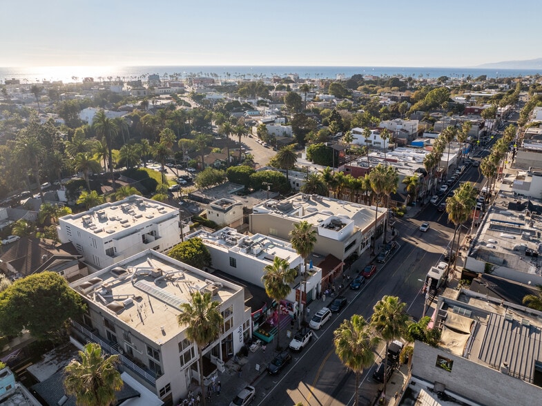 More Photos Of 1346 Abbot Kinney Blvd, Venice Office For Sale