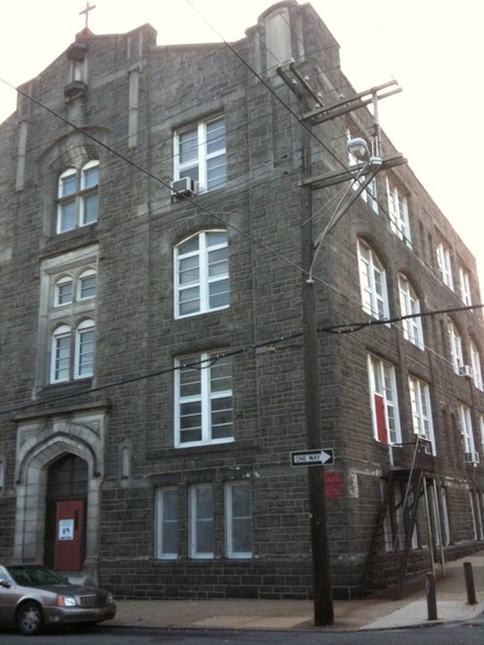 Primary Photo Of 1901 W Tioga St, Philadelphia Schools For Lease