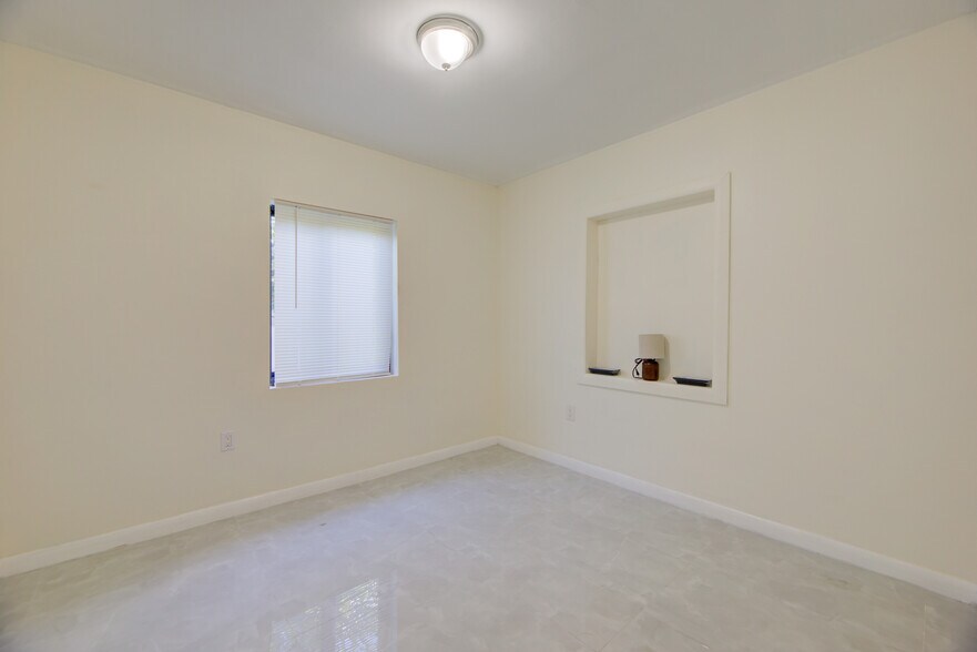 More Photos Of 742 NW 70th St, Miami Apartments For Sale