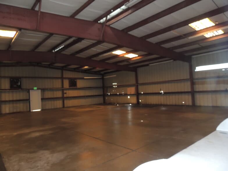 More Photos Of 2311 Whitfield Industrial Way, Sarasota Warehouse For Sale