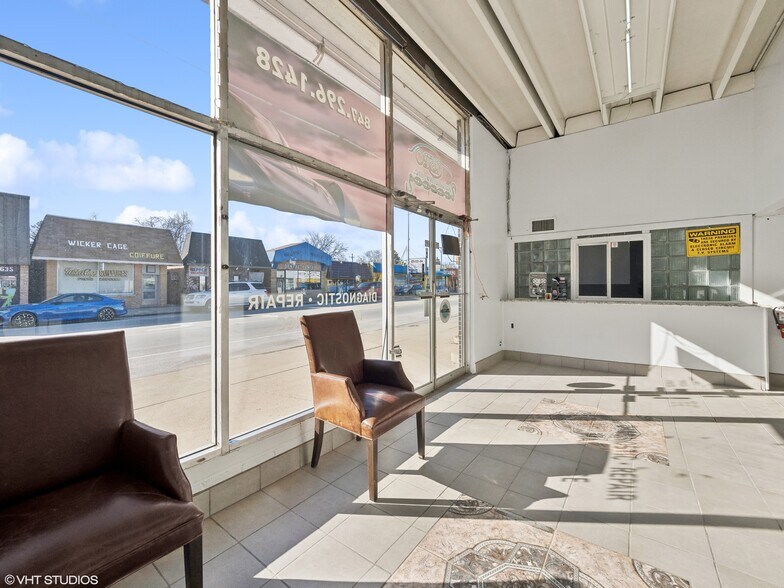 More Photos Of 1634 E Oakton St, Des Plaines Auto Repair For Sale