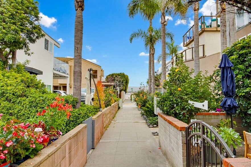 More Photos Of 829 Avalon Ct, San Diego Apartments For Sale