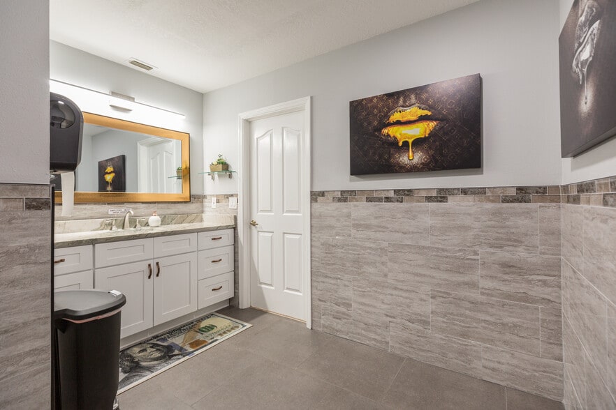 More Photos Of 7231 Little Rd, New Port Richey Office For Lease