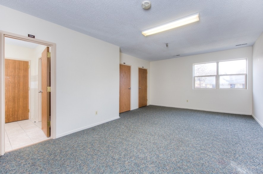 More Photos Of 1919 Sherman Ave, North Chicago Schools For Sale