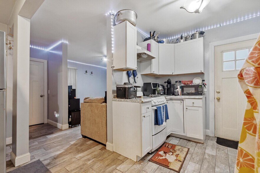 More Photos Of 22 Goddard St, Southbridge Apartments For Sale