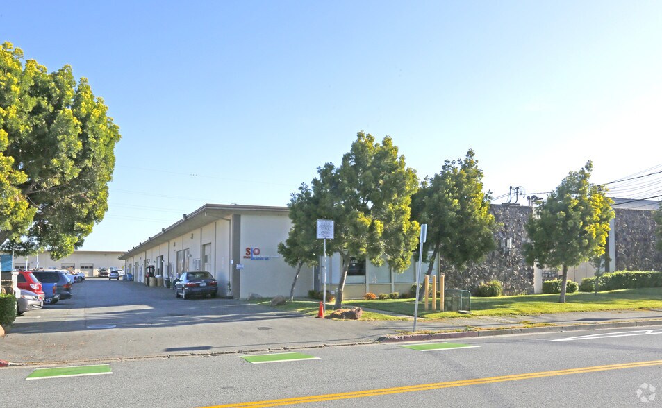 More Photos Of 3525-3547 Haven Ave, Menlo Park Warehouse For Lease