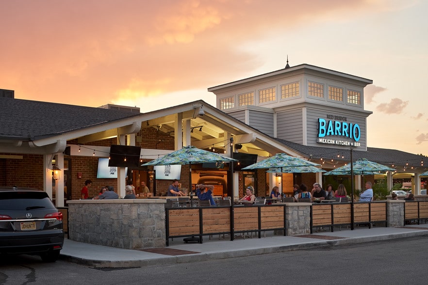 More Photos Of 401 E Red Bridge Rd, Kansas City Unknown For Lease