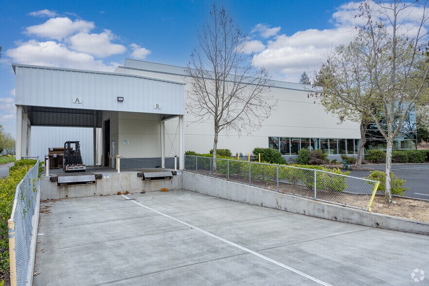 More Photos Of 2277 Pine View Way, Petaluma Warehouse For Lease