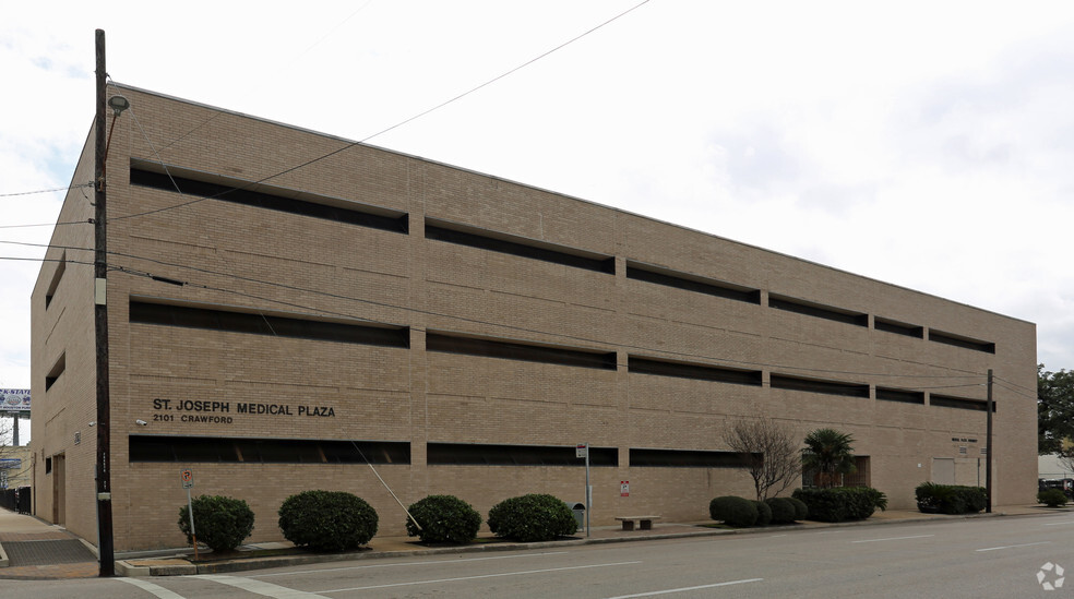 Primary Photo Of 2101 Crawford St, Houston Medical For Lease