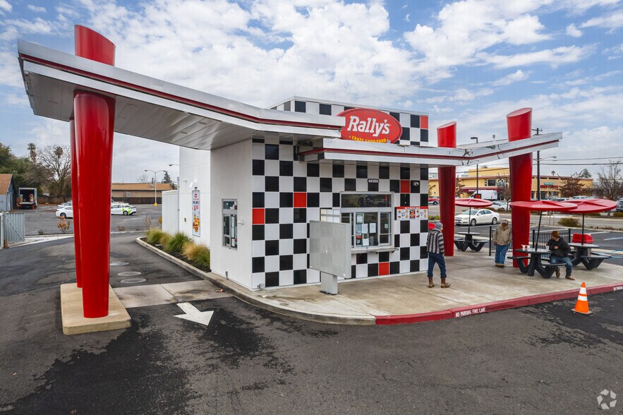 More Photos Of 7911 Auburn Blvd, Citrus Heights Restaurant For Sale